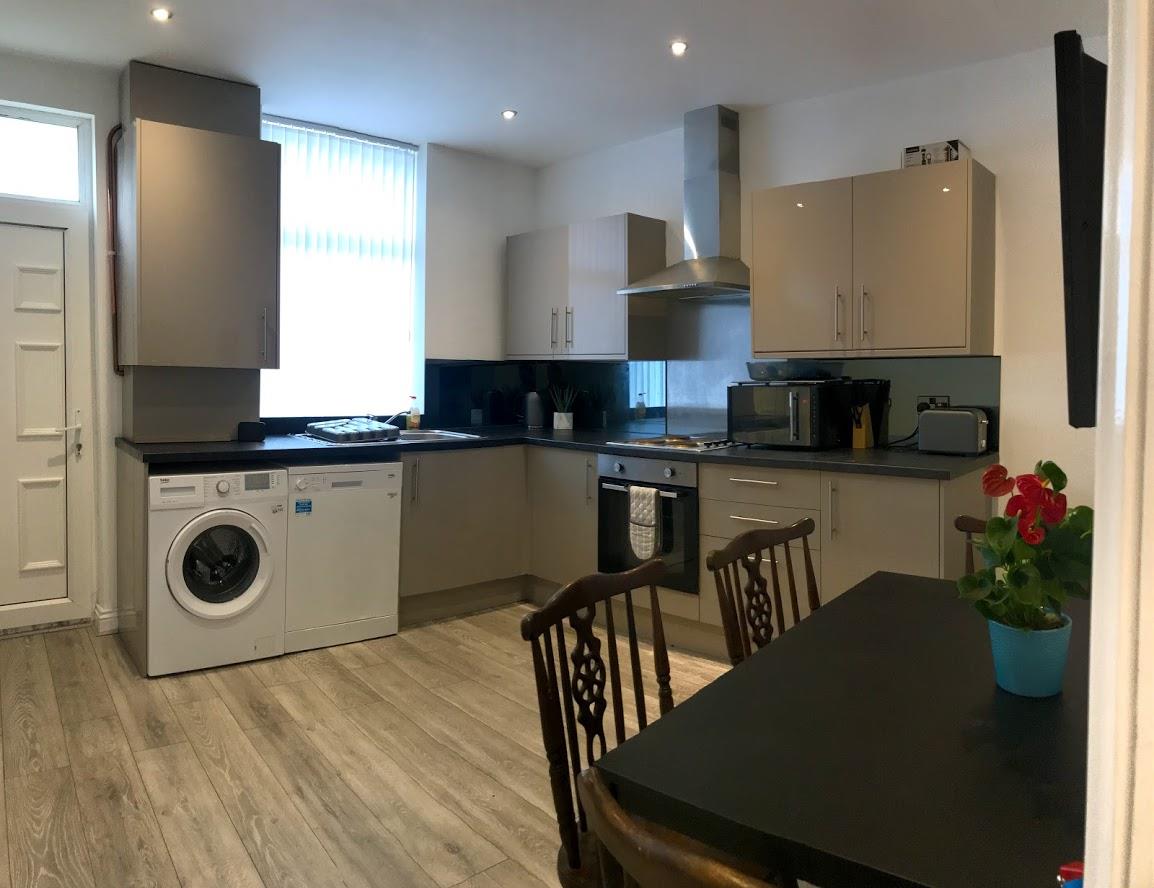 1 bed house share to rent in Heath Street, Burnley 1
