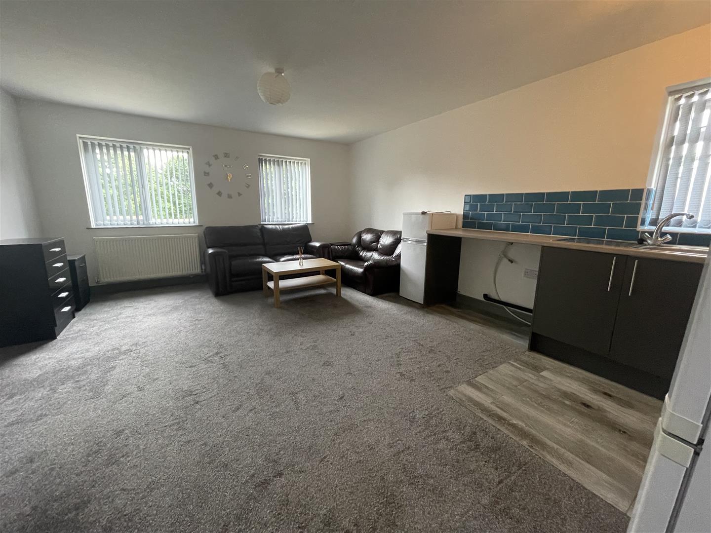 2 bed house to rent in Cleaver Street, Burnley 1