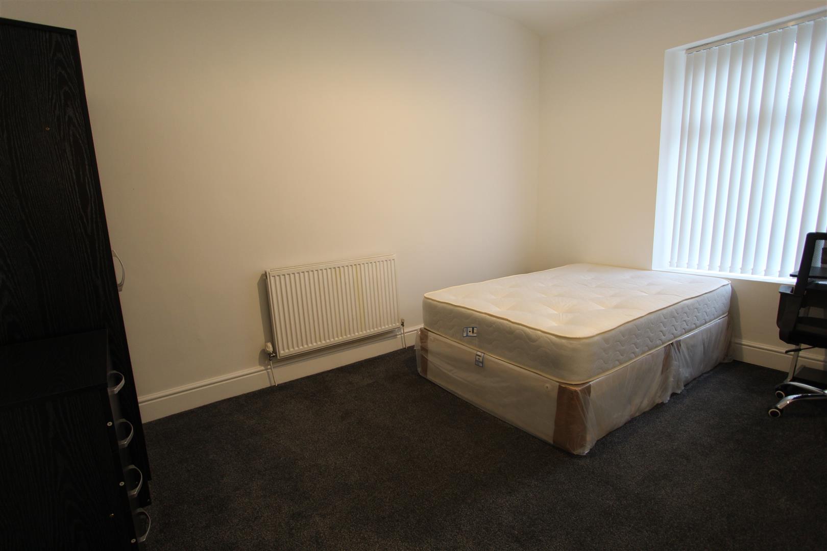 1 bed house share to rent in Every Street, Burnley, BB11