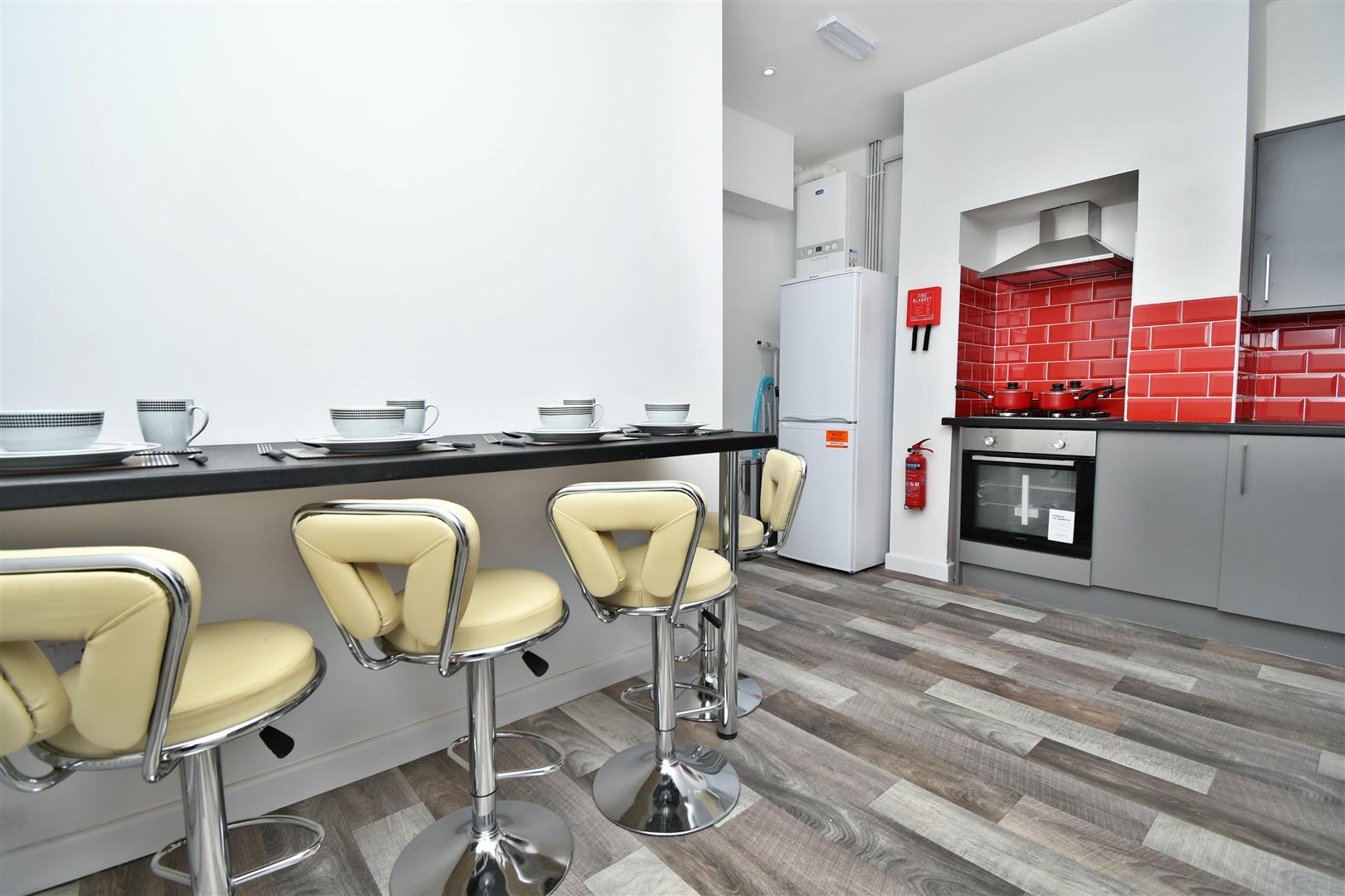 1 bed house share to rent in Hart Street, Burnley  - Property Image 2