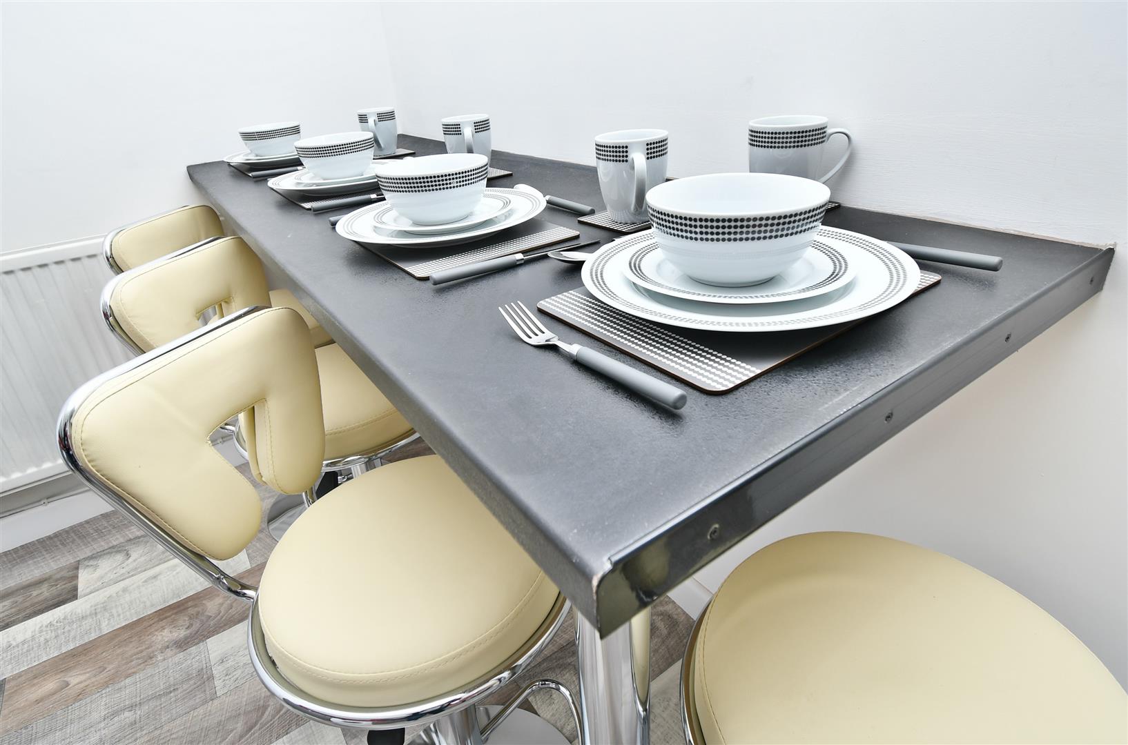 1 bed house share to rent in Hart Street, Burnley  - Property Image 5