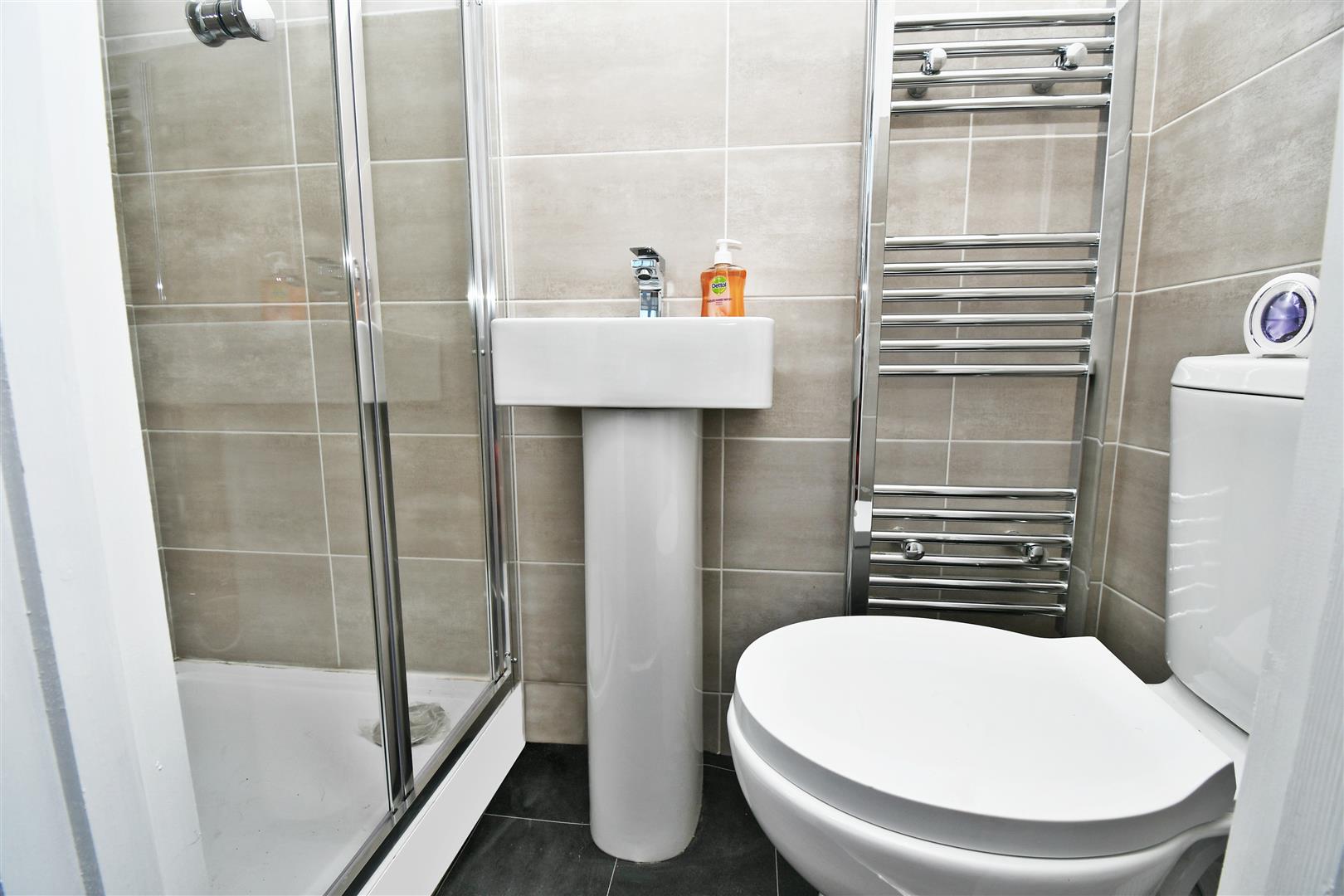 1 bed house share to rent in Hart Street, Burnley  - Property Image 9