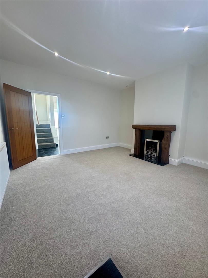 2 bed house to rent in Dean Street, Burnley 1