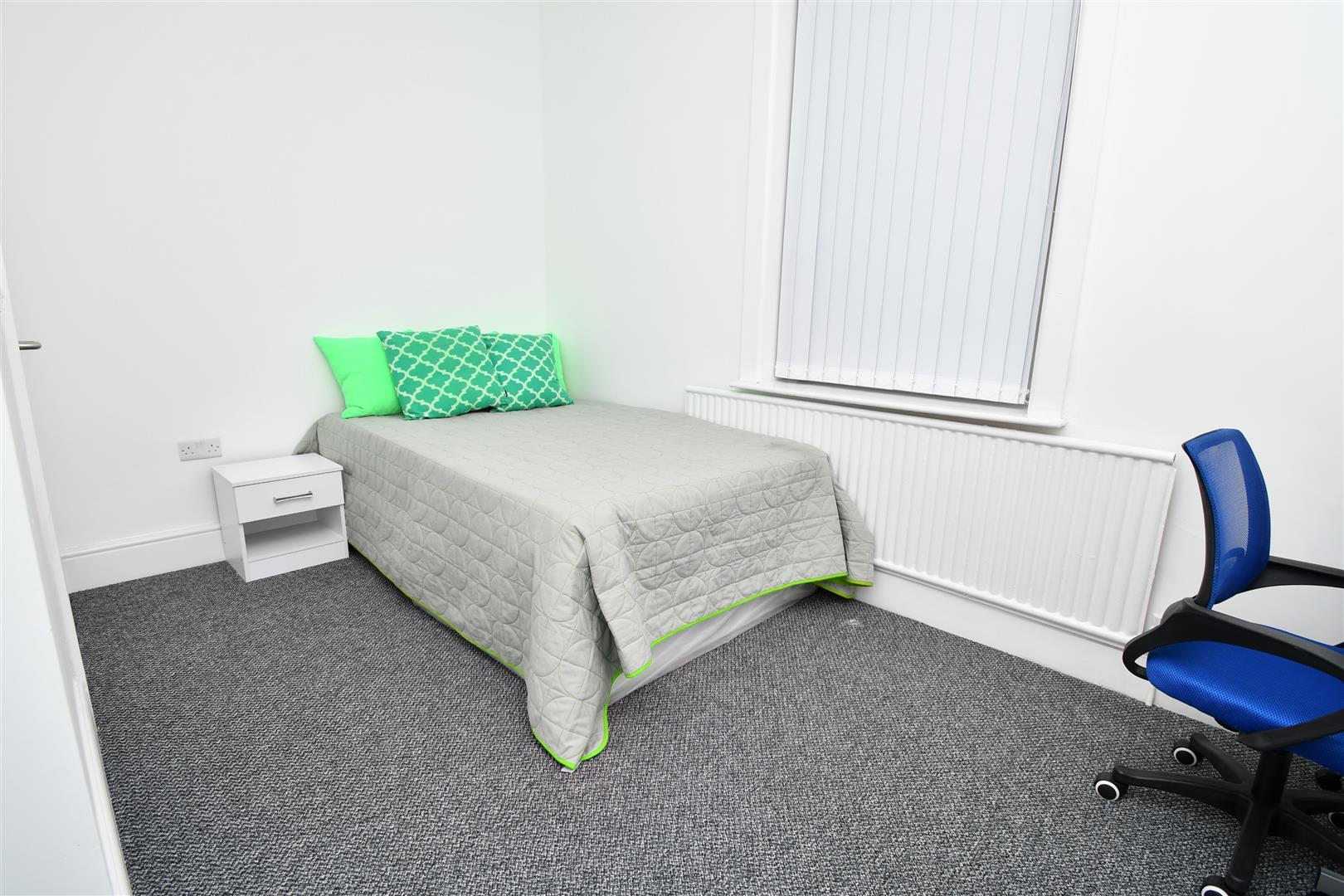 1 bed house share to rent in Bar Street, Burnley 9