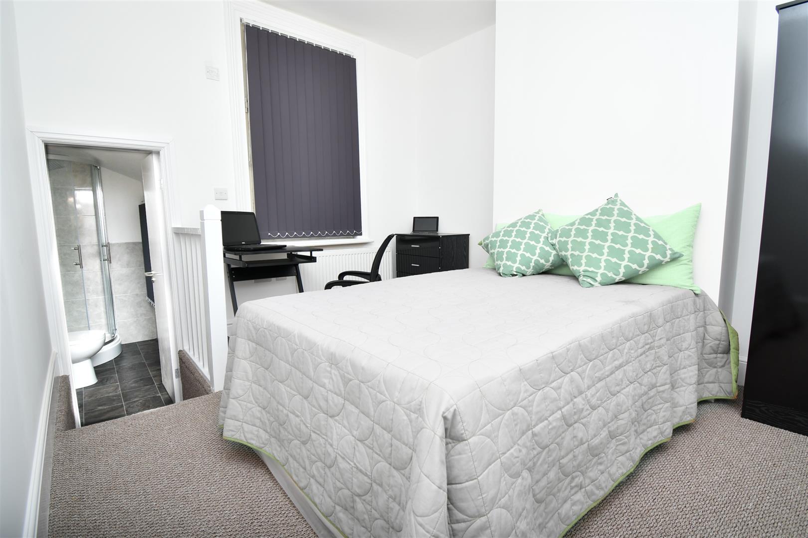 1 bed house share to rent in Deepdale Road, Preston 8