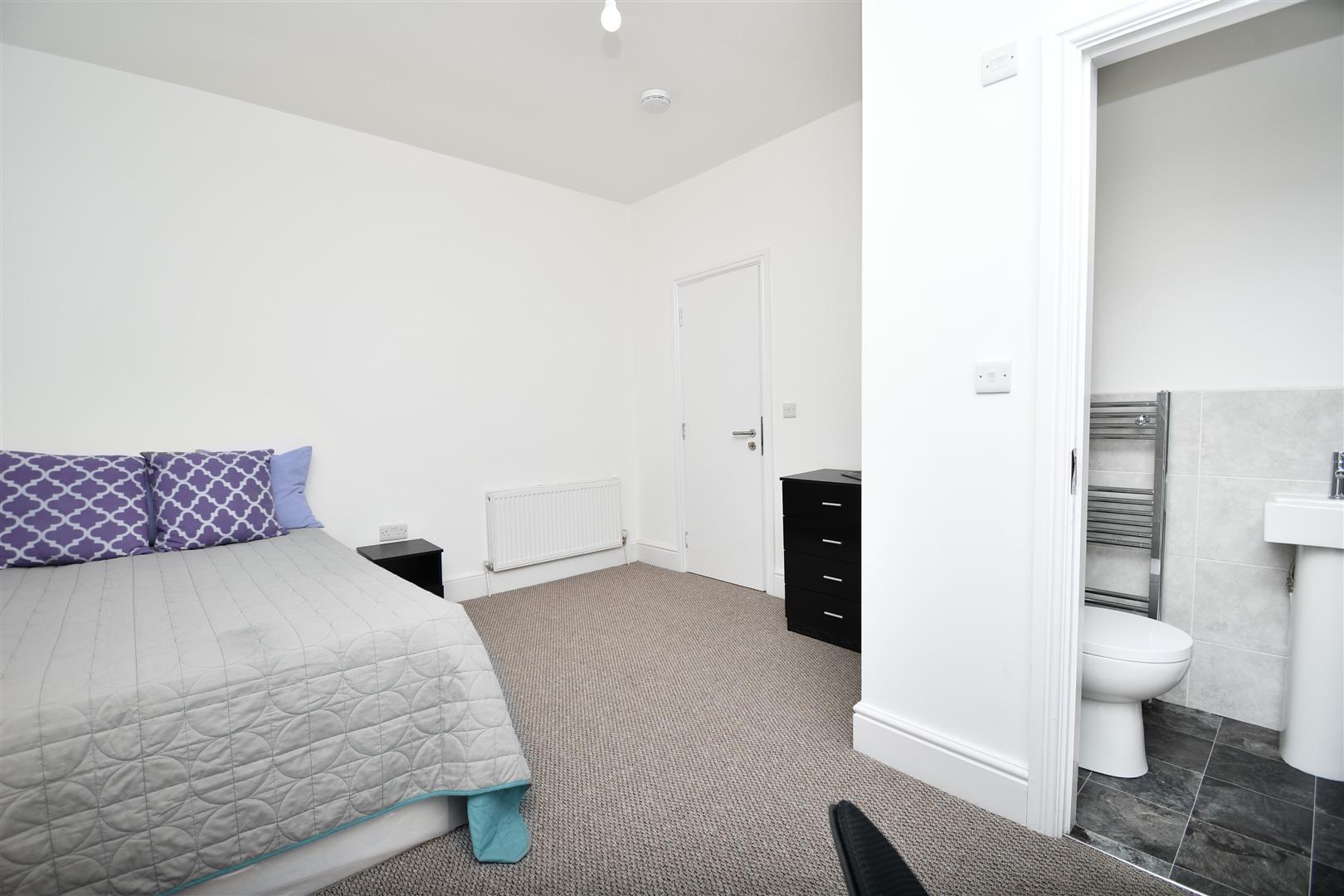 1 bed house share to rent in Deepdale Road, Preston 9