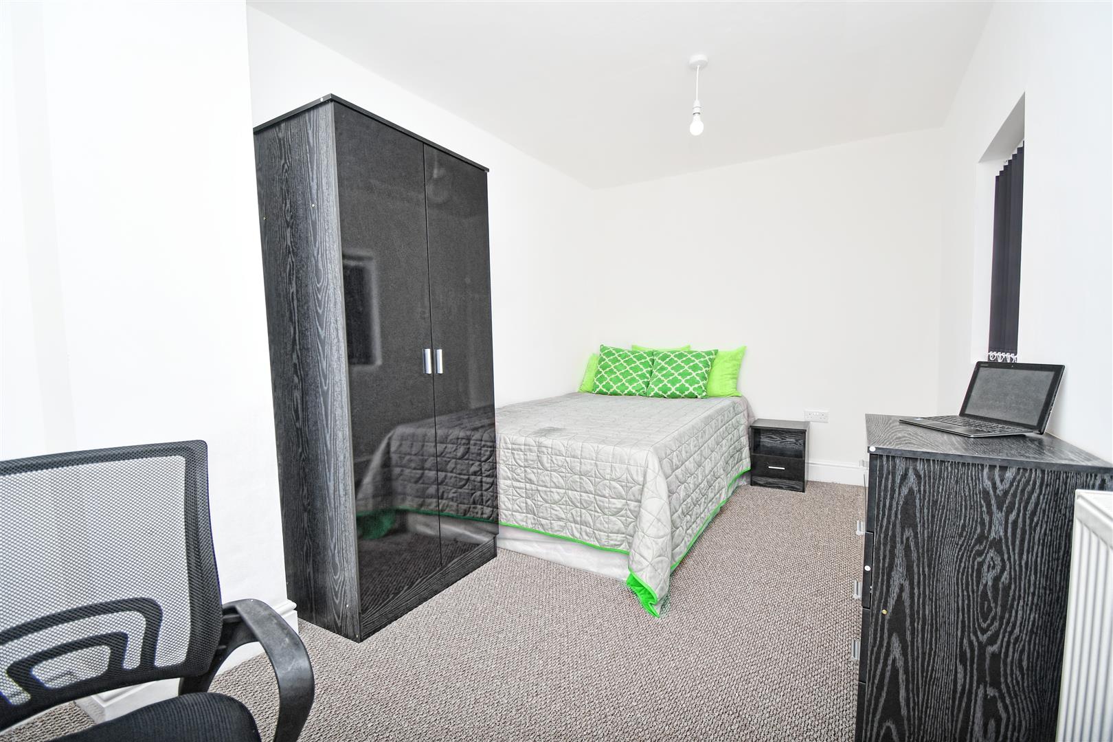 1 bed house share to rent in Deepdale Road, Preston 5