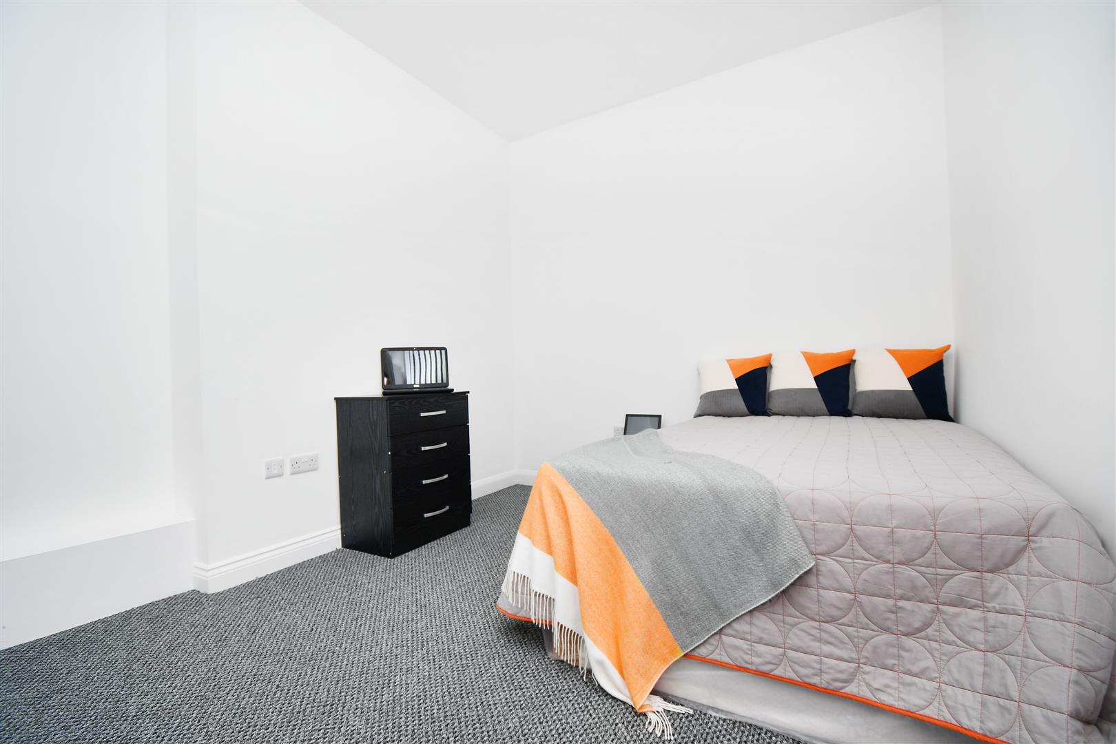 1 bed house share to rent in Towneley Street, Burnley 13