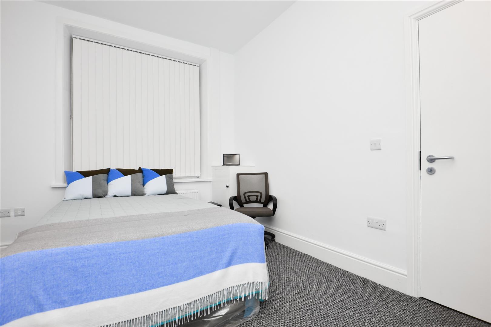 1 bed house share to rent in Towneley Street, Burnley 1