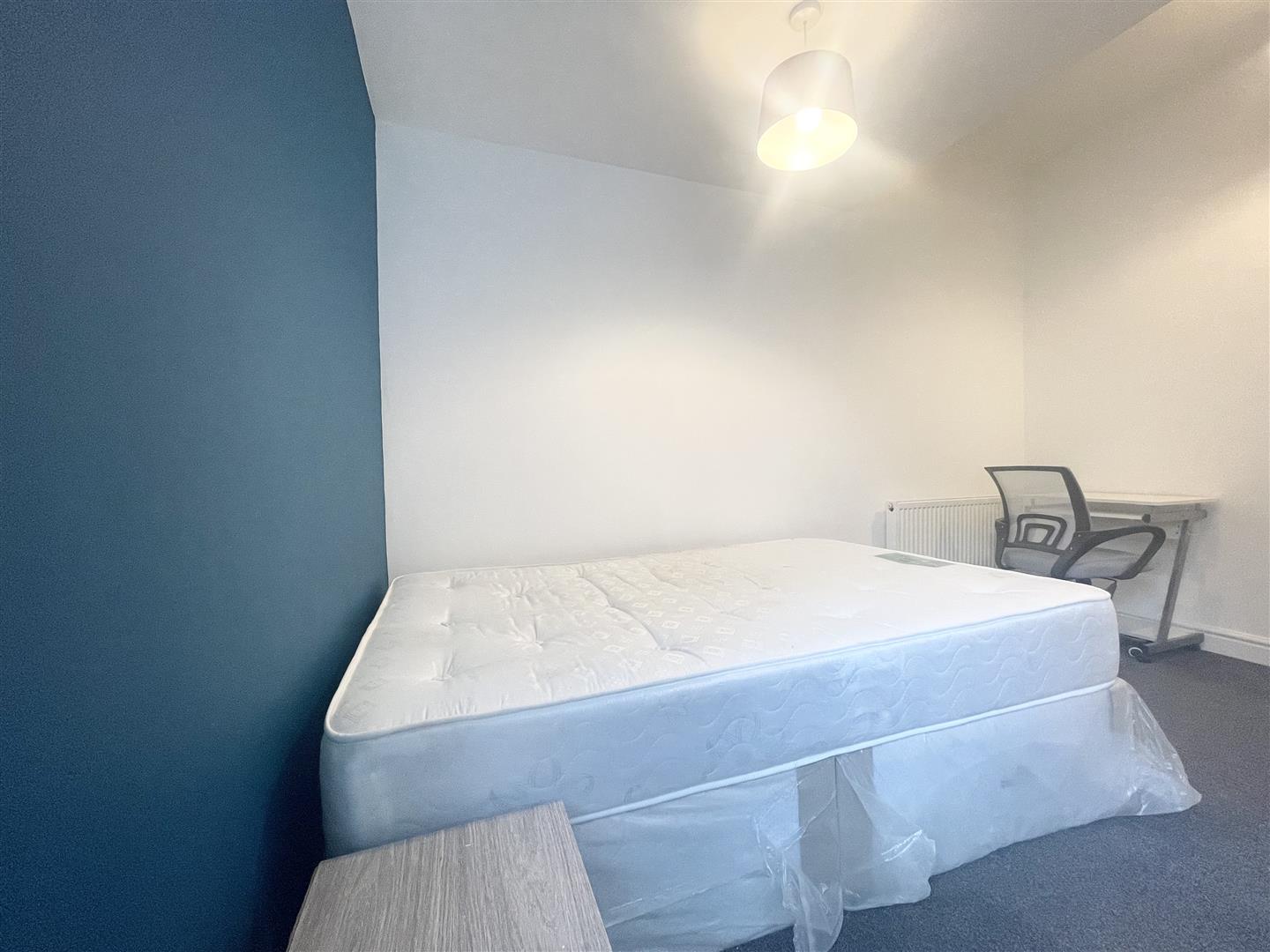 1 bed house share to rent in Prince Street, Burnley 2