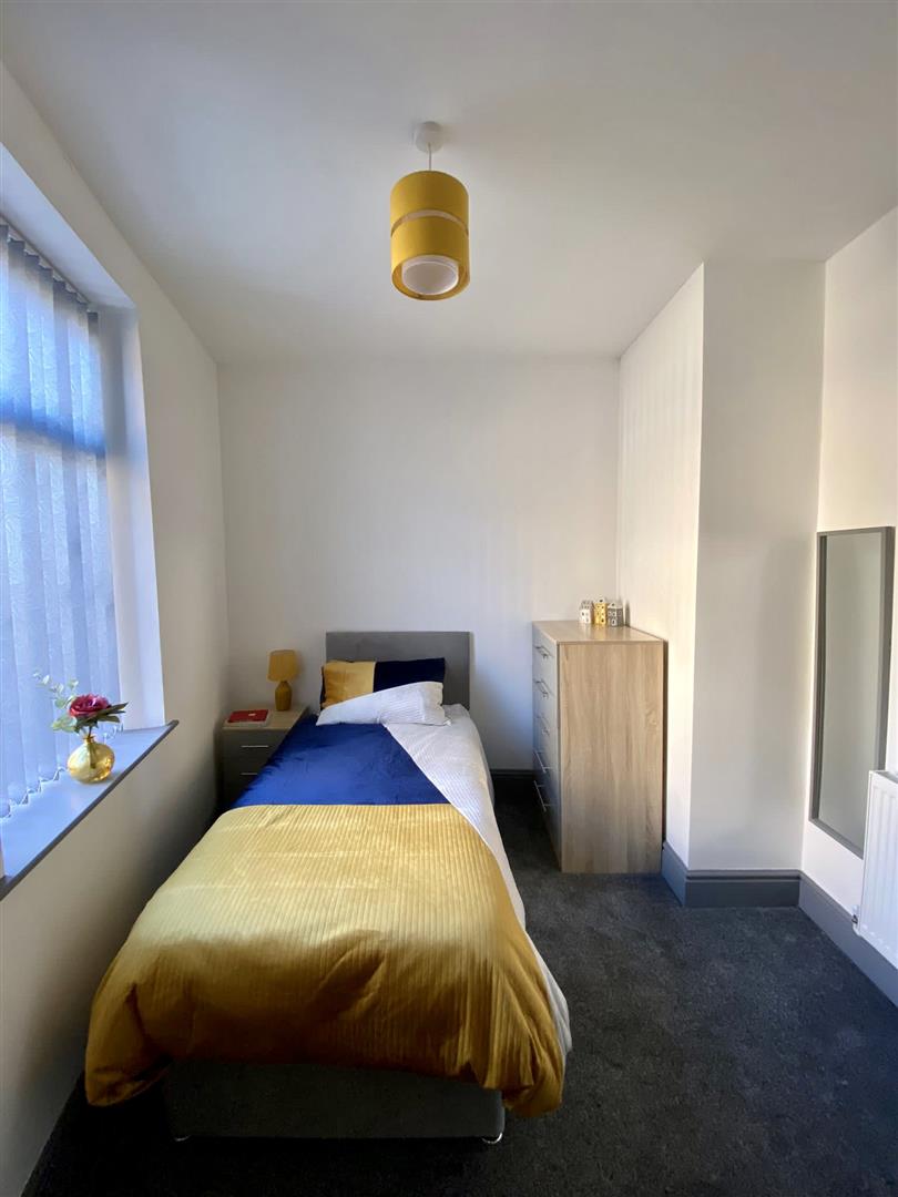 1 bed house share to rent in Woodbine Road, Burnley  - Property Image 2