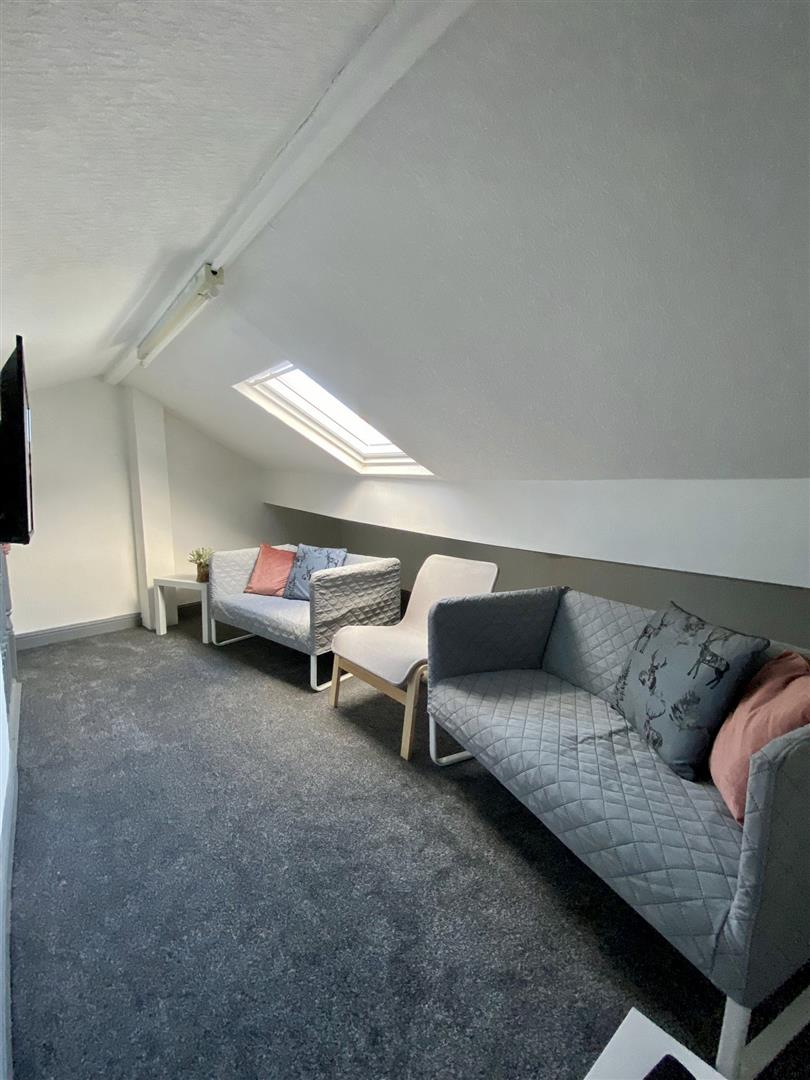 1 bed house share to rent in Woodbine Road, Burnley  - Property Image 7