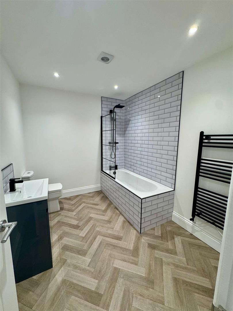 3 bed house to rent in Coal Clough Lane, Burnley  - Property Image 17