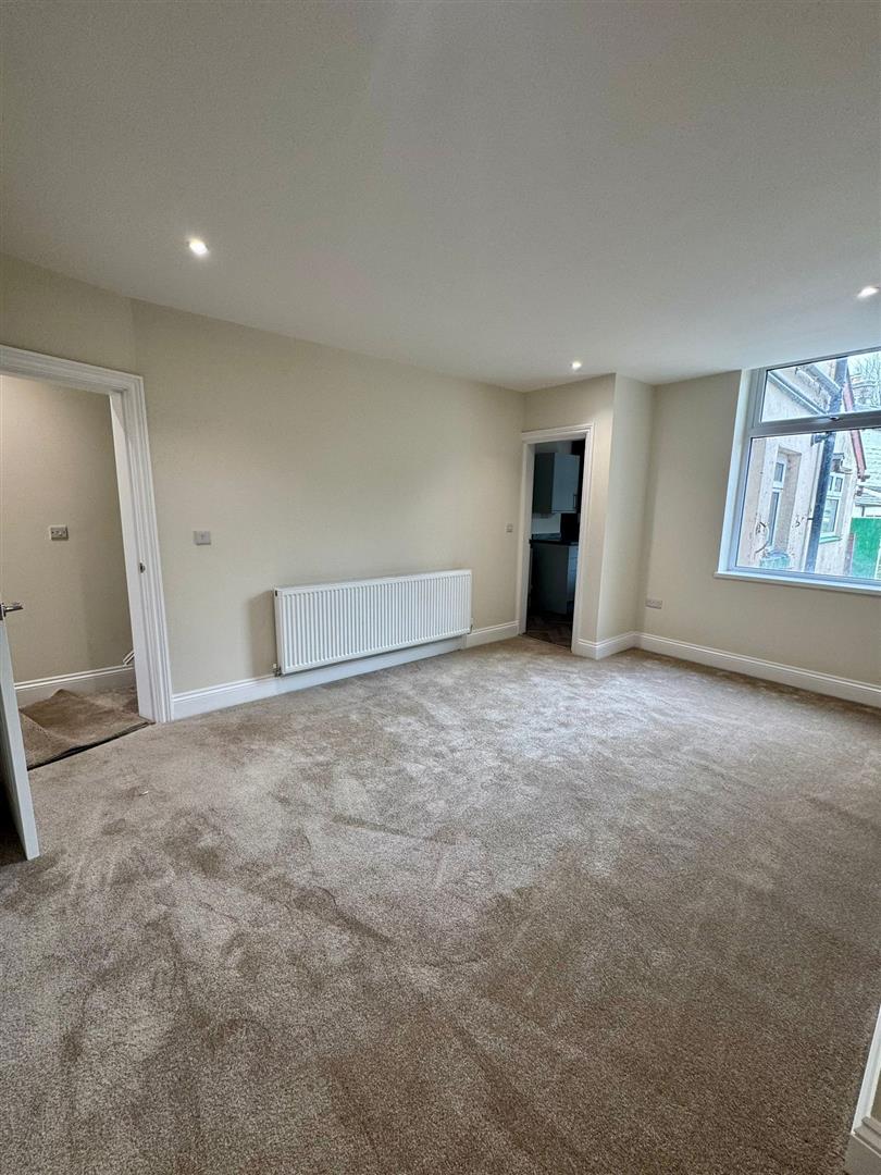 3 bed house to rent in Coal Clough Lane, Burnley  - Property Image 6