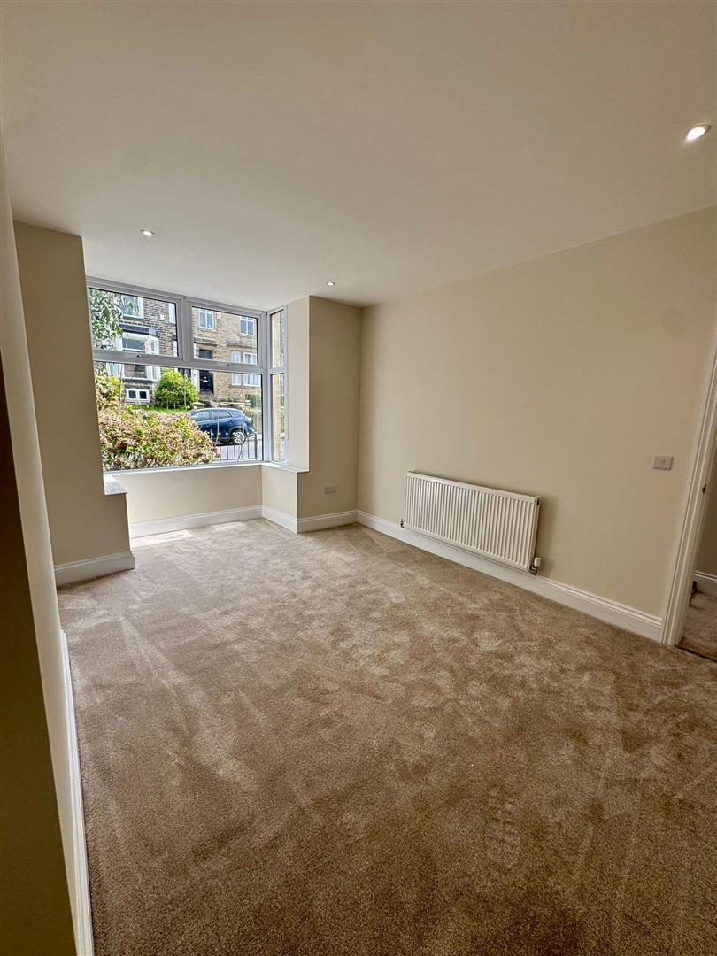 3 bed house to rent in Coal Clough Lane, Burnley 6