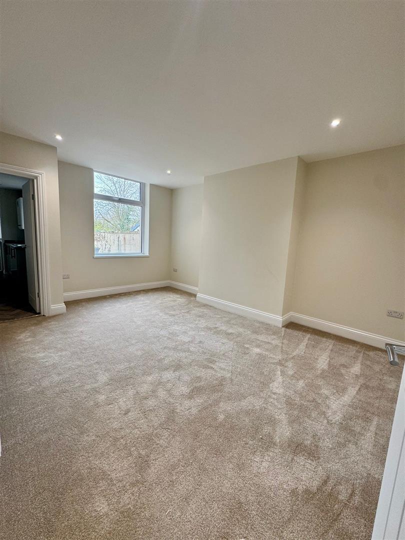 3 bed house to rent in Coal Clough Lane, Burnley 10