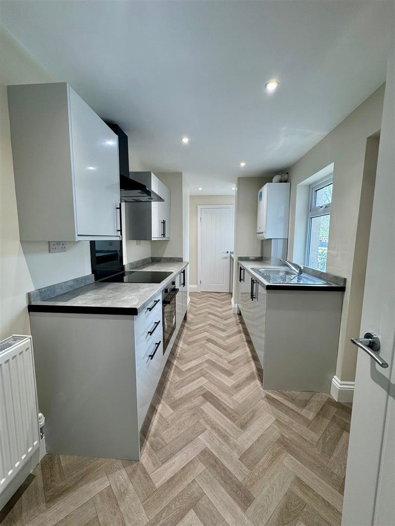 3 bed house to rent in Coal Clough Lane, Burnley  - Property Image 8