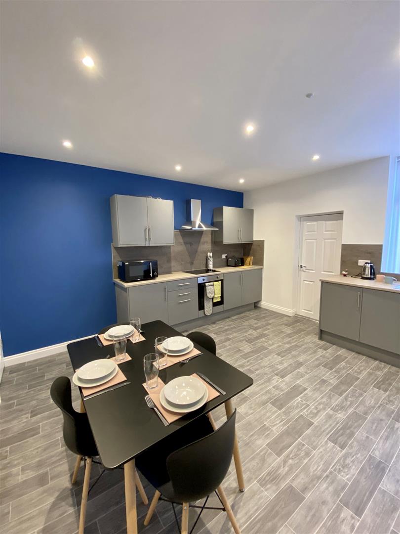 1 bed house to rent in Burnley Road, Colne 3