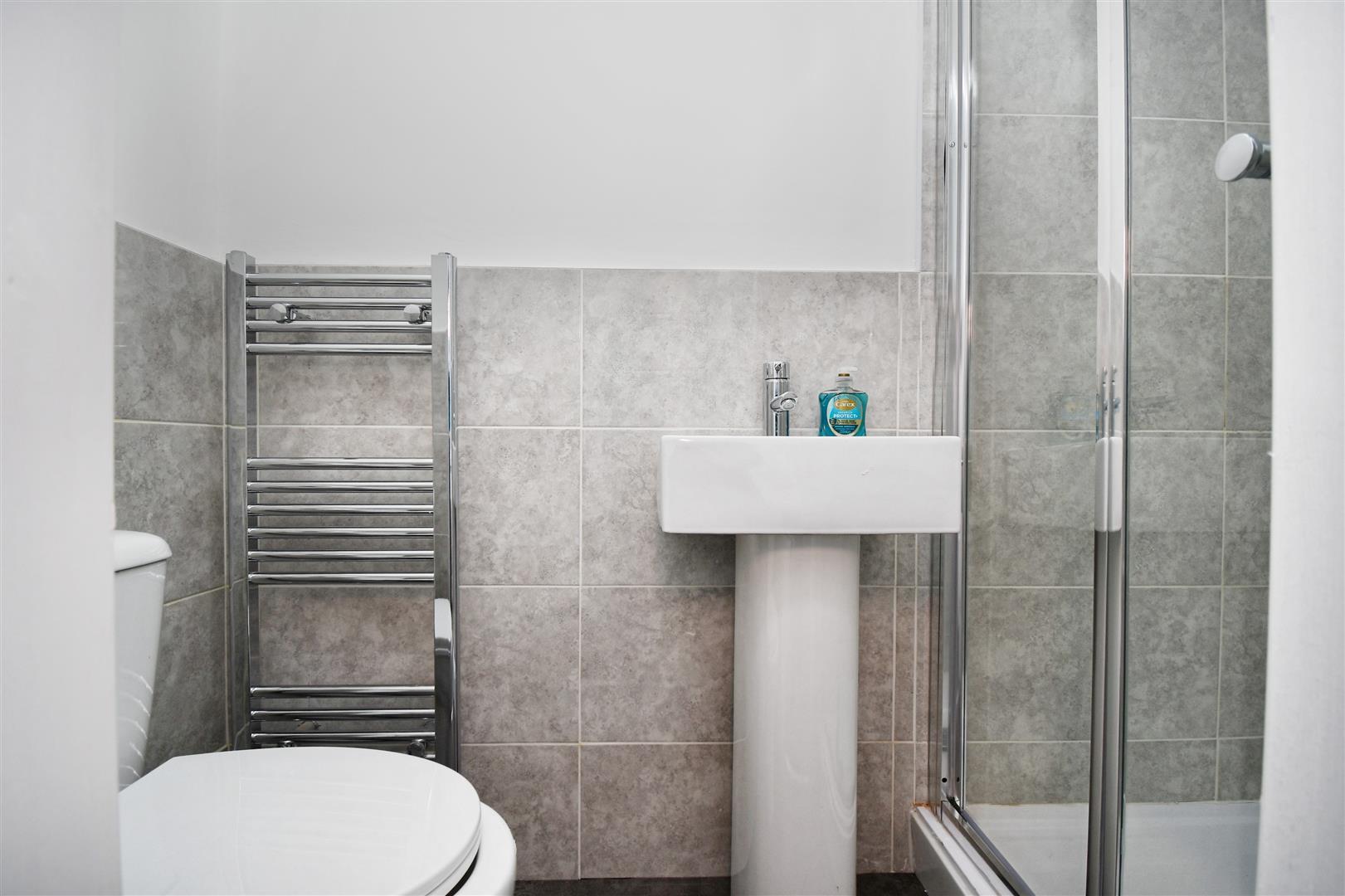 1 bed house share to rent in Linden Street, Burnley 1