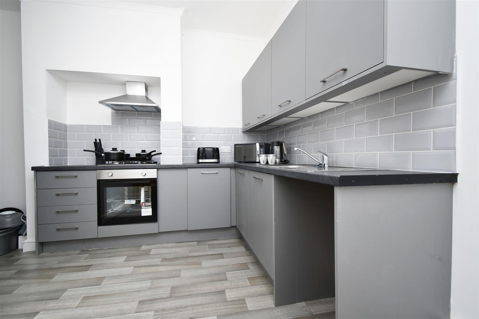 1 bed house share to rent in Linden Street, Burnley 2