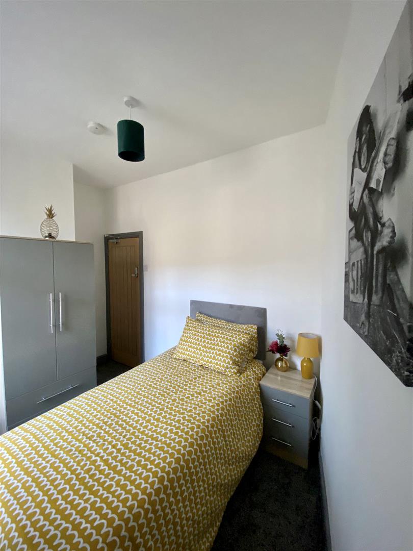 1 bed house share to rent in Woodbine Road, Burnley  - Property Image 1