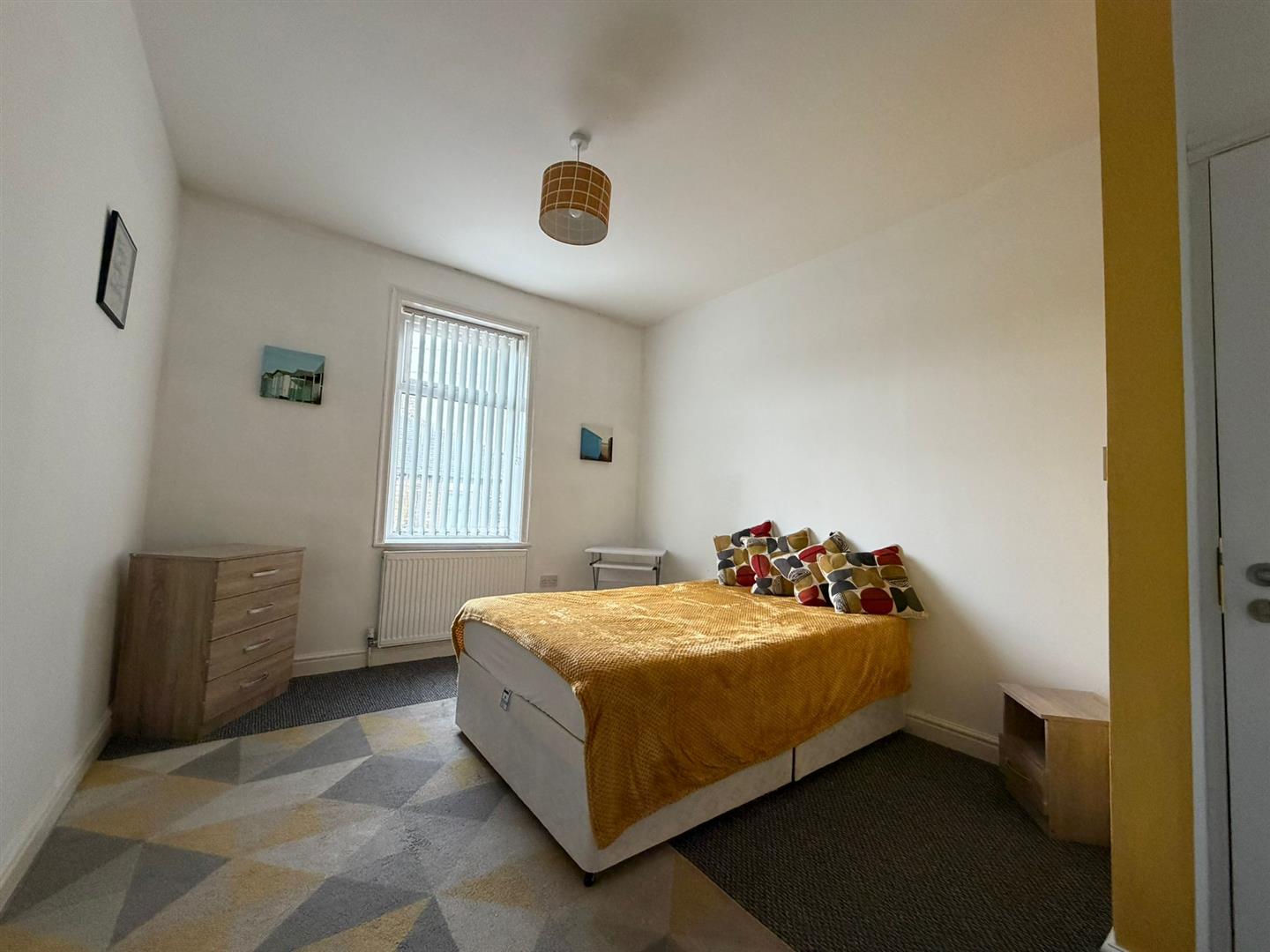 1 bed house share to rent in St. Matthew Street, Burnley 2