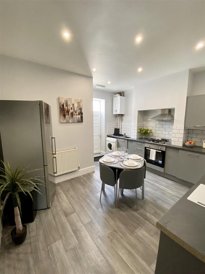 1 bed house share to rent in Coal Clough Lane, Burnley  - Property Image 4