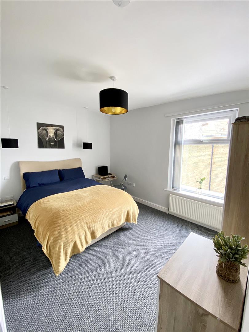 1 bed house share to rent in Coal Clough Lane, Burnley - Property Image 1