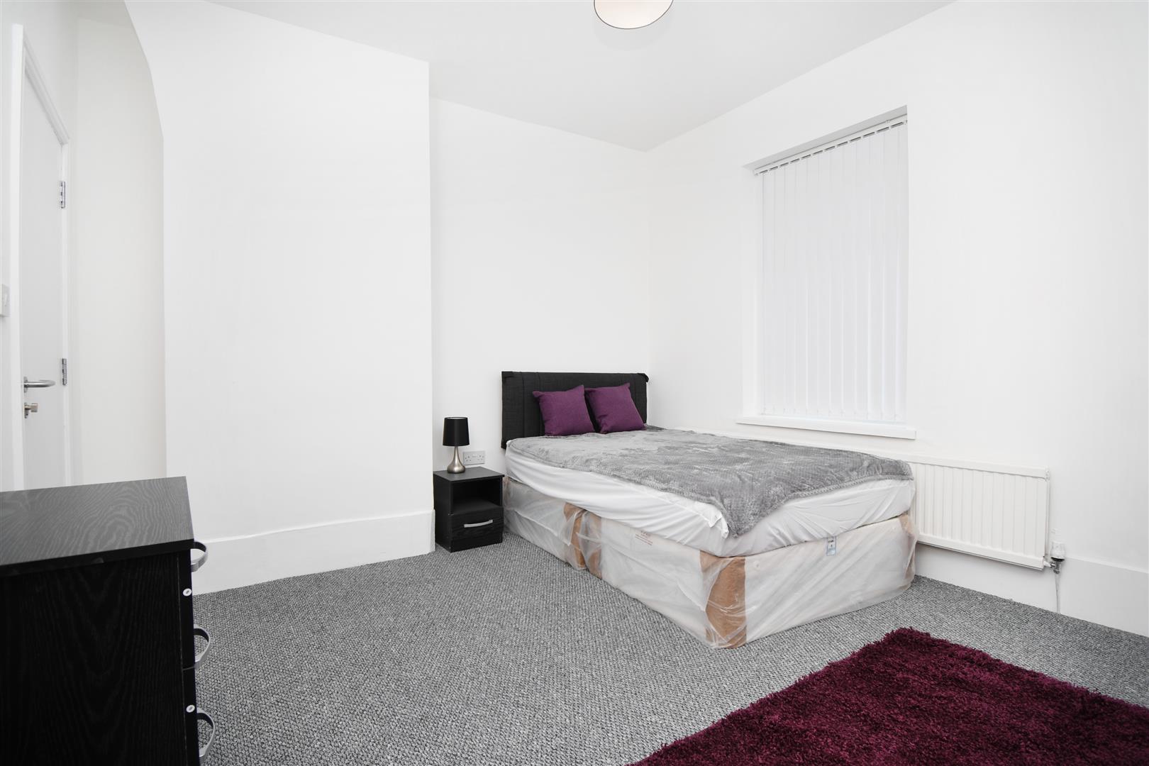 1 bed house share to rent in Hollingreave Road, Burnley 3
