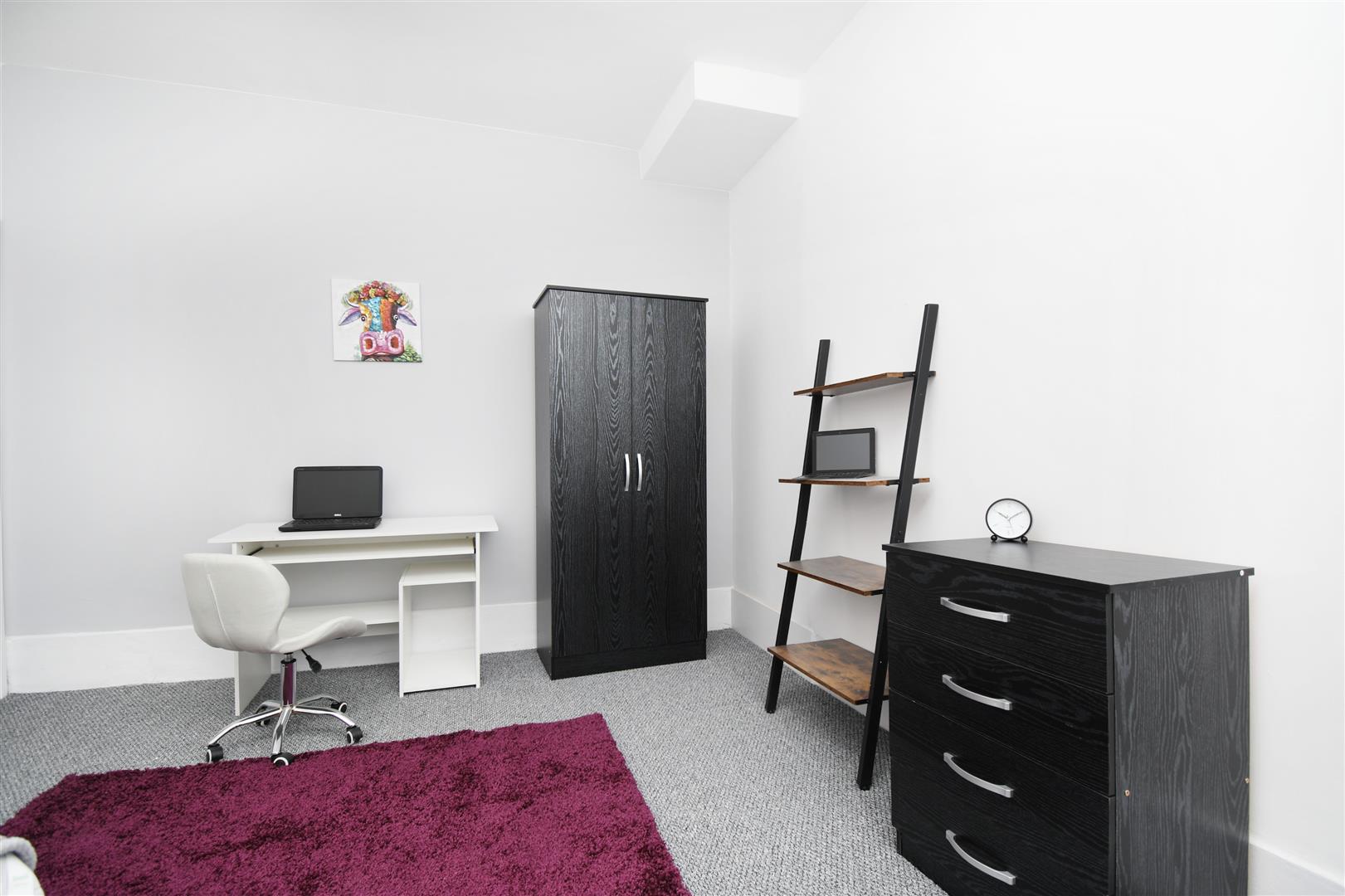 1 bed house share to rent in Hollingreave Road, Burnley  - Property Image 3