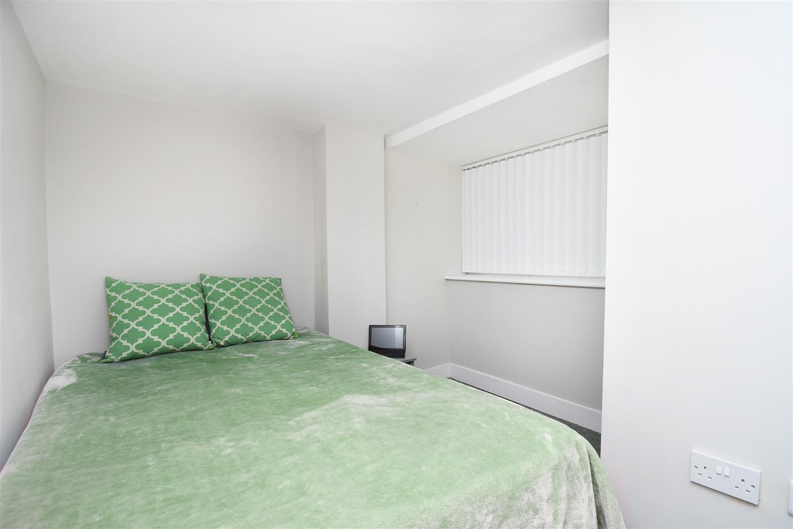 1 bed house share to rent in Dall Street, Burnley 12