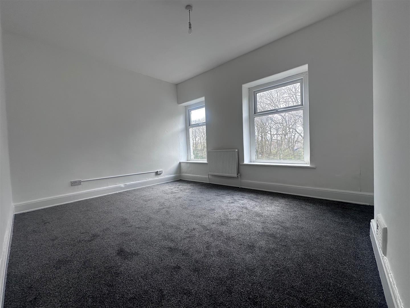 2 bed terraced house for sale in Burnley Road, Burnley  - Property Image 6