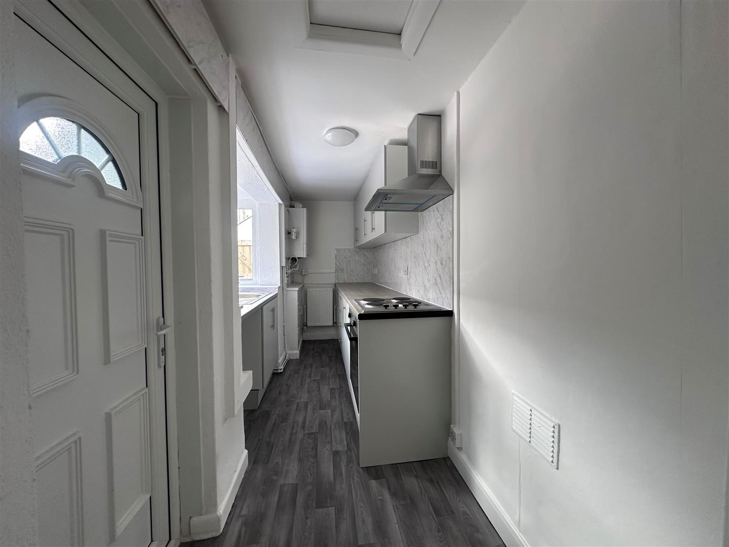 2 bed terraced house for sale in Burnley Road, Burnley  - Property Image 4