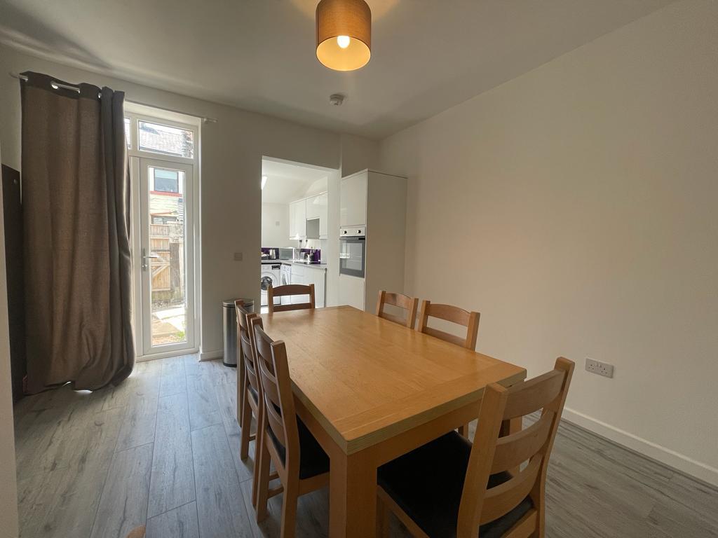 1 bed house share to rent in Queen Victoria Road, Burnley 1