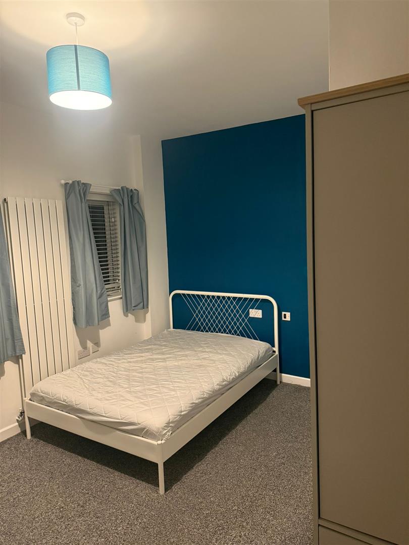 1 bed house share to rent in Queen Victoria Road, Burnley, BB10