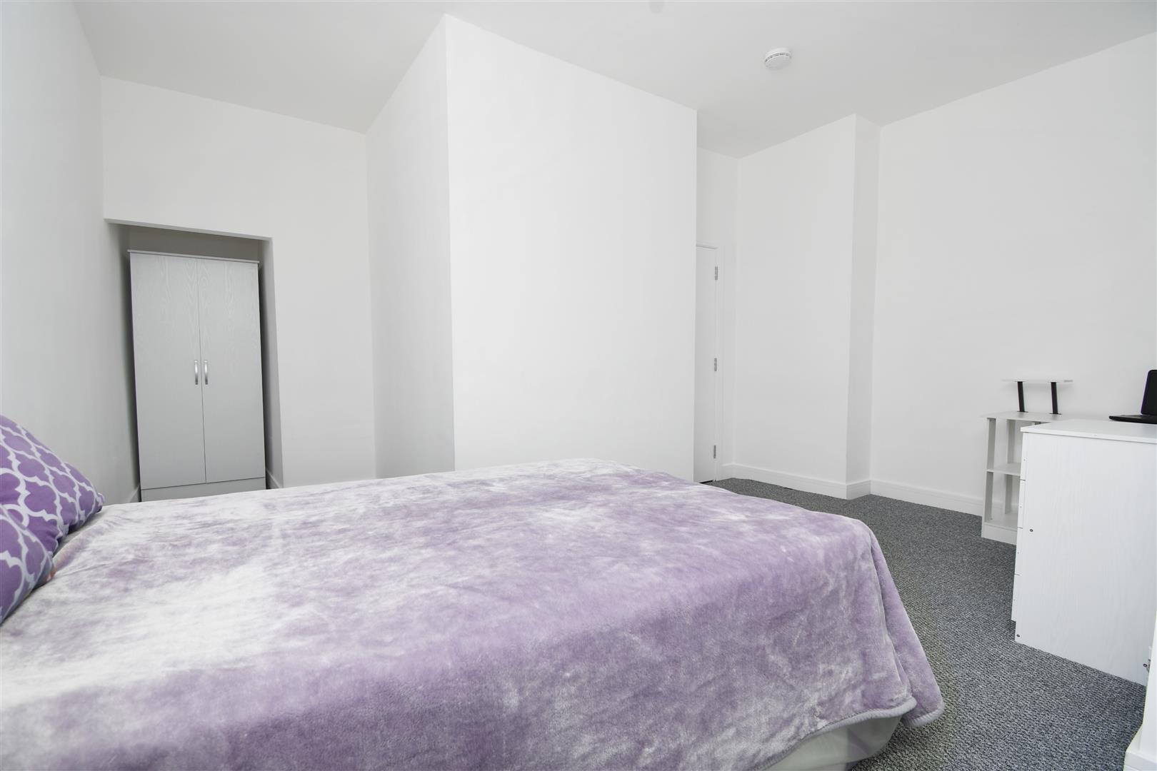 1 bed house share to rent in Berry Street, Burnley 2