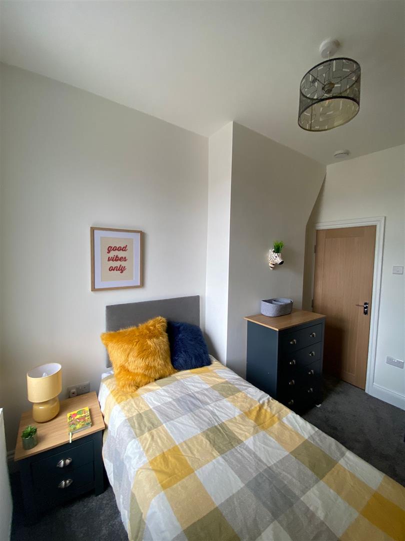 1 bed house to rent in Coal Clough Lane, Burnley 1