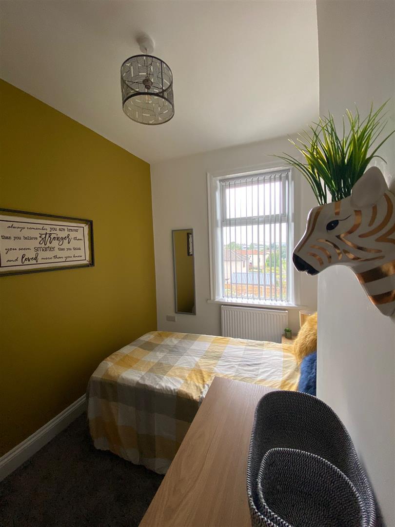 1 bed house to rent in Coal Clough Lane, Burnley  - Property Image 3