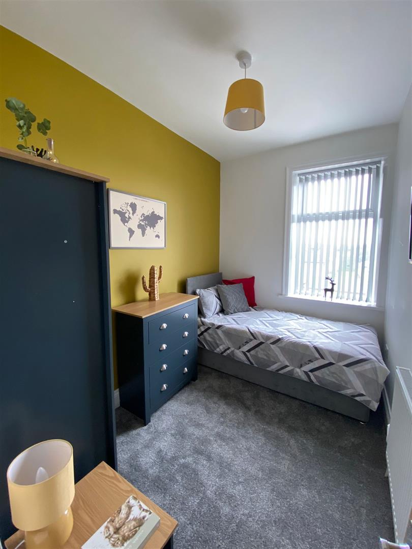 1 bed house to rent in Coal Clough Lane, Burnley 2
