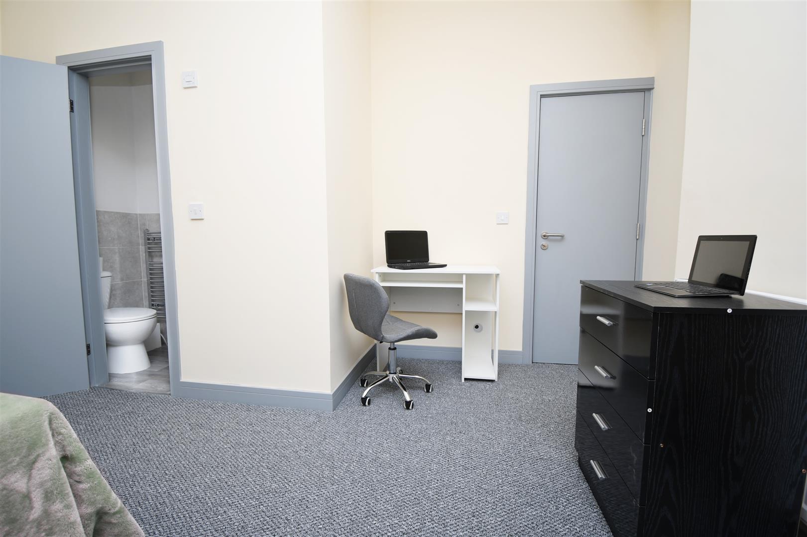 1 bed house share to rent in Renshaw Street, Burnley 14