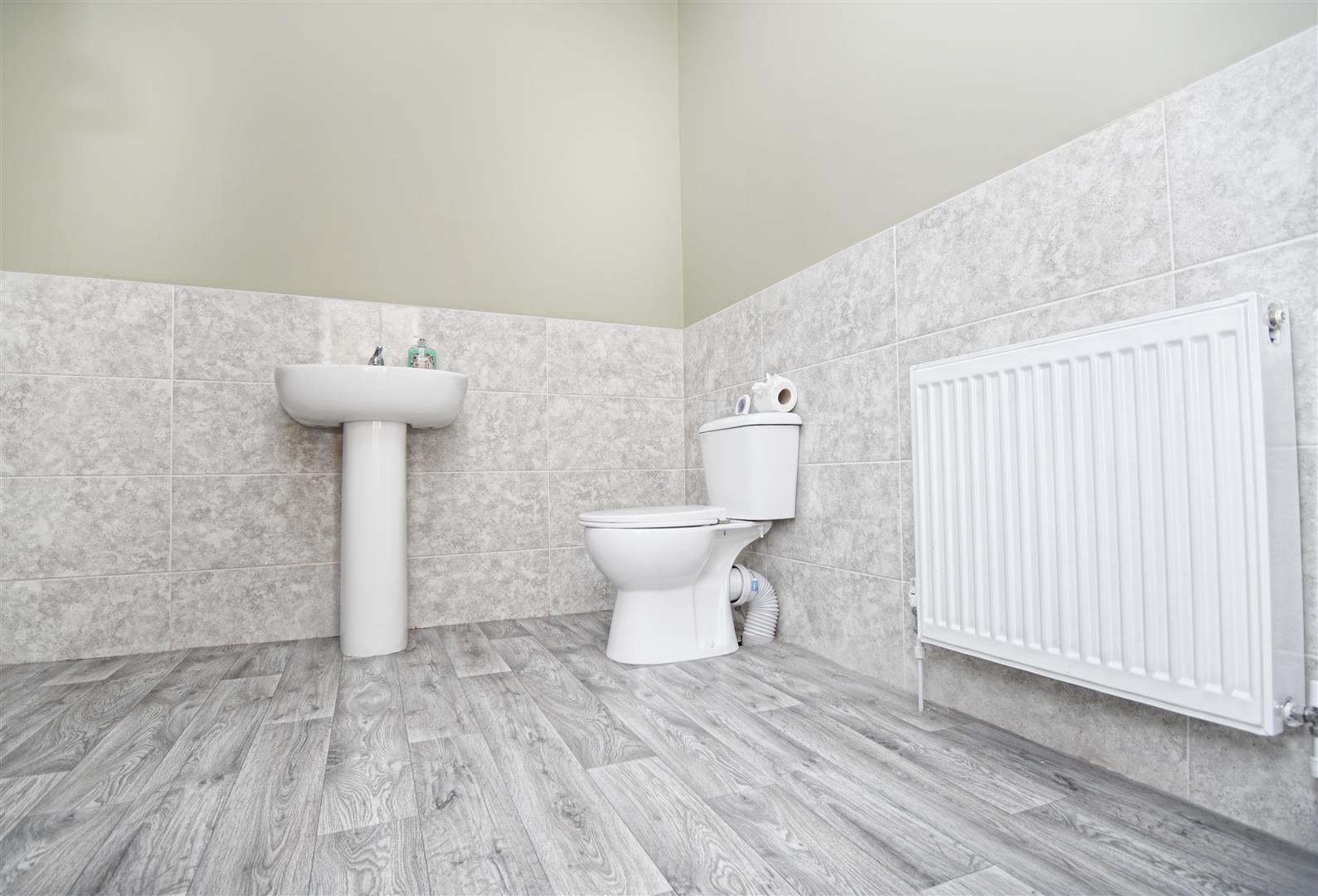 1 bed house share to rent in Renshaw Street, Burnley 9
