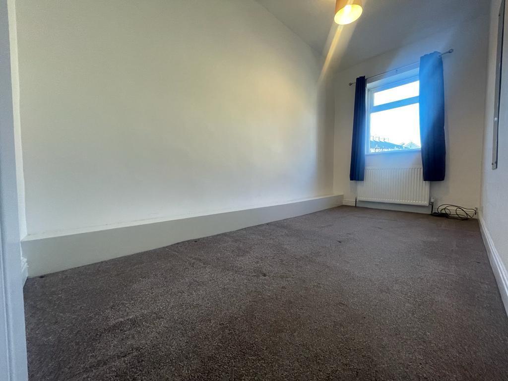 3 bed terraced house to rent in Burnley Road, Burnley 9