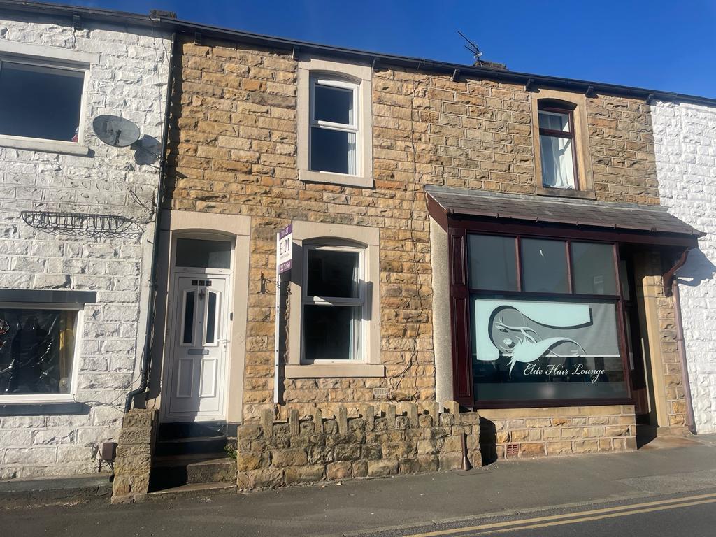 3 bed terraced house to rent in Burnley Road, Burnley, BB10
