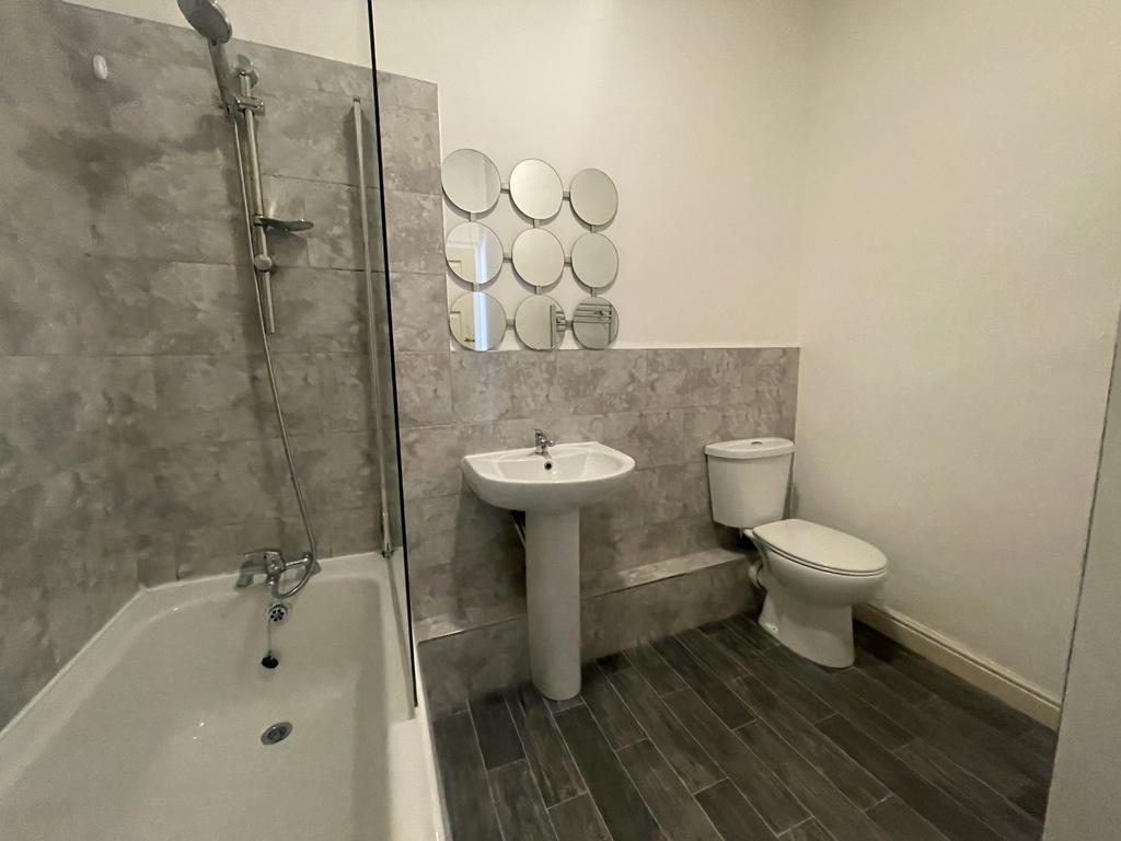3 bed terraced house to rent in Burnley Road, Burnley 5
