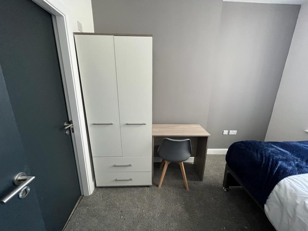 1 bed house share to rent in Church Street, Burnley 12