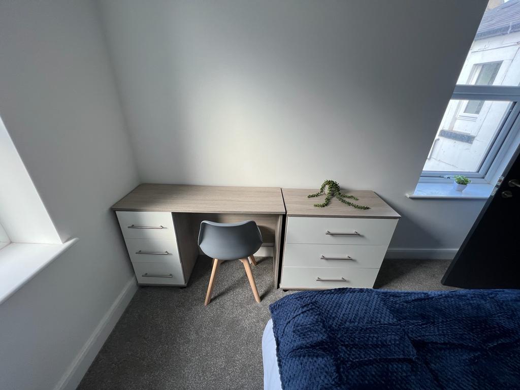 1 bed house share to rent in Church Street, Burnley 44
