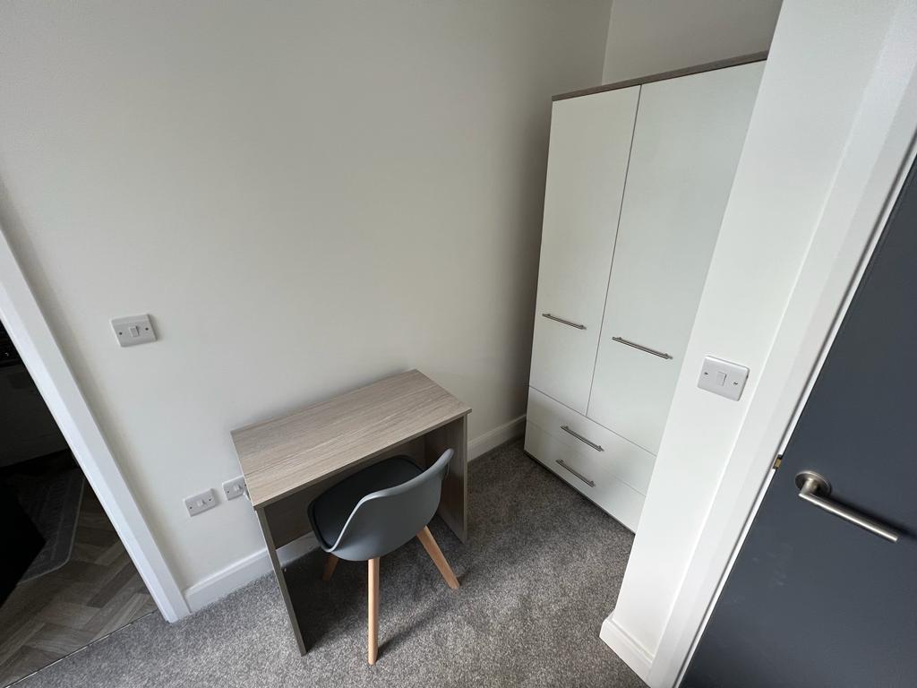 1 bed house share to rent in Church Street, Burnley 7