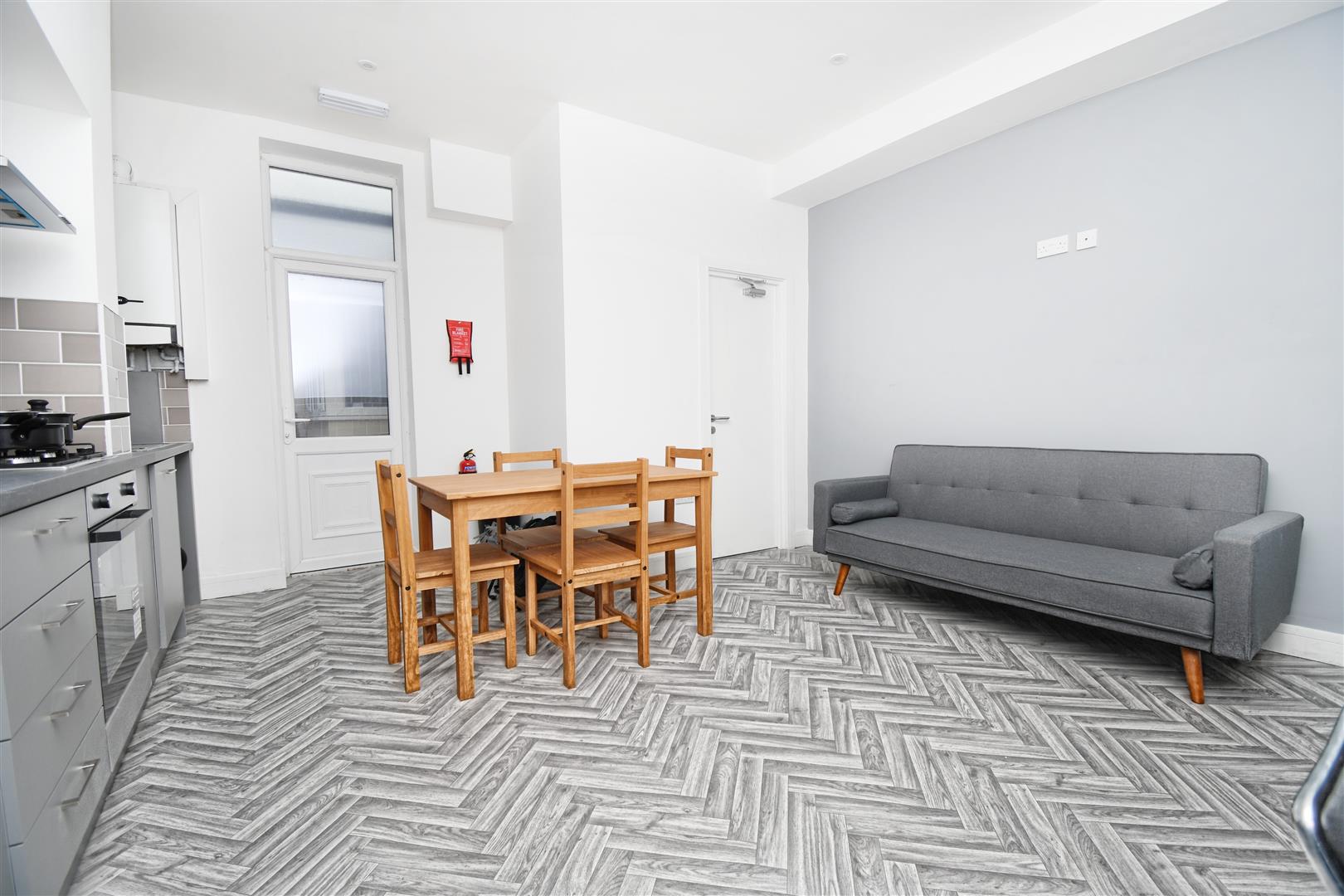 1 bed house share to rent in Berry Street, Burnley 4