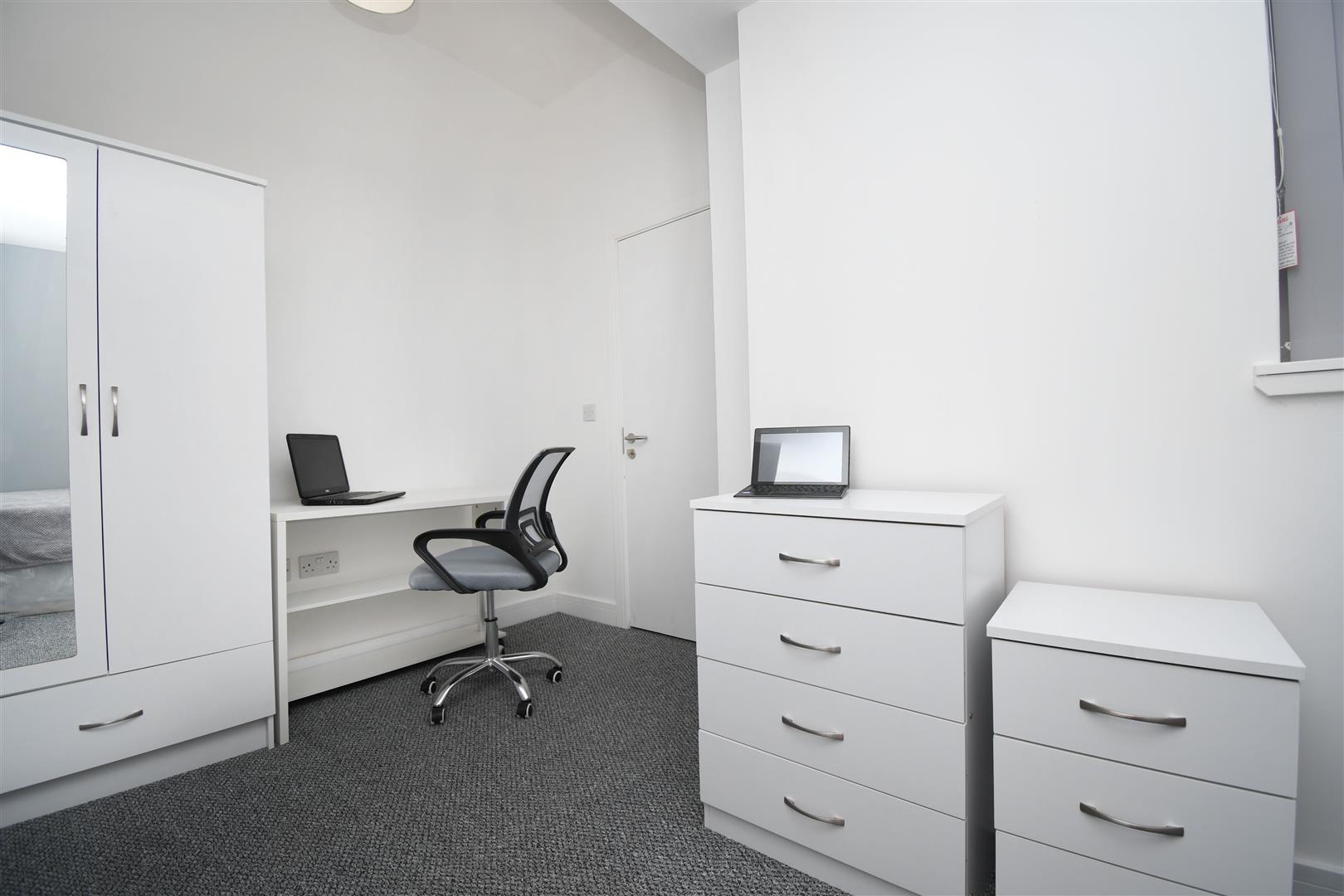 1 bed house share to rent in Queensberry Road, Burnley  - Property Image 9