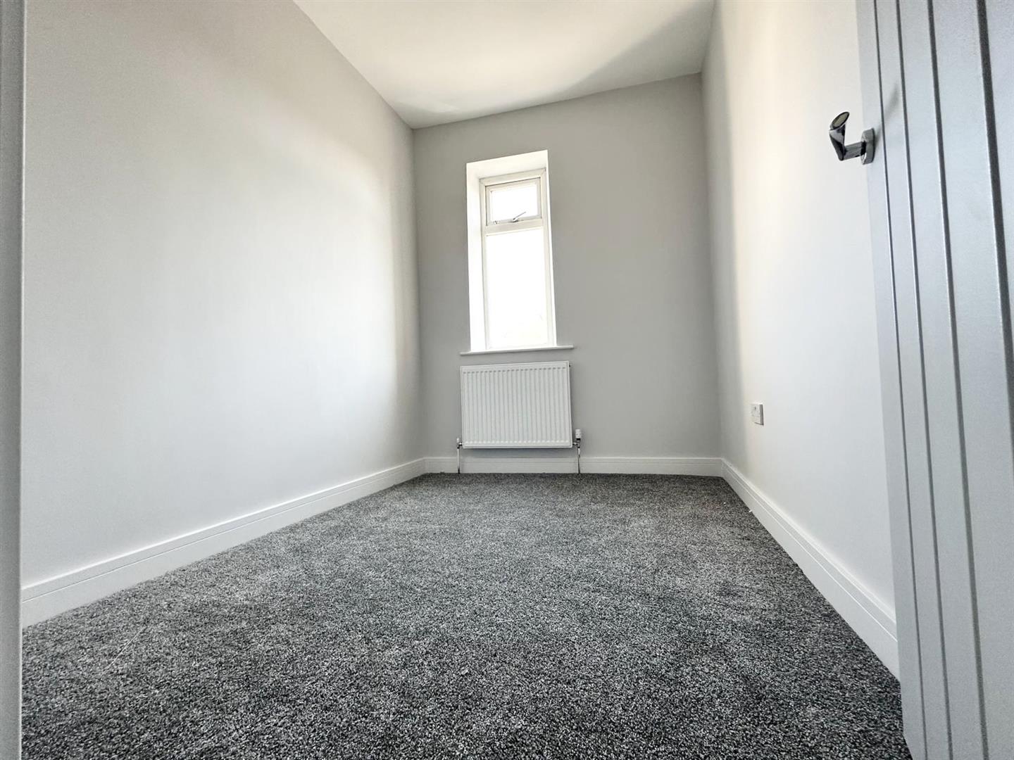 3 bed end of terrace house to rent in Coal Clough Lane, Burnley  - Property Image 2
